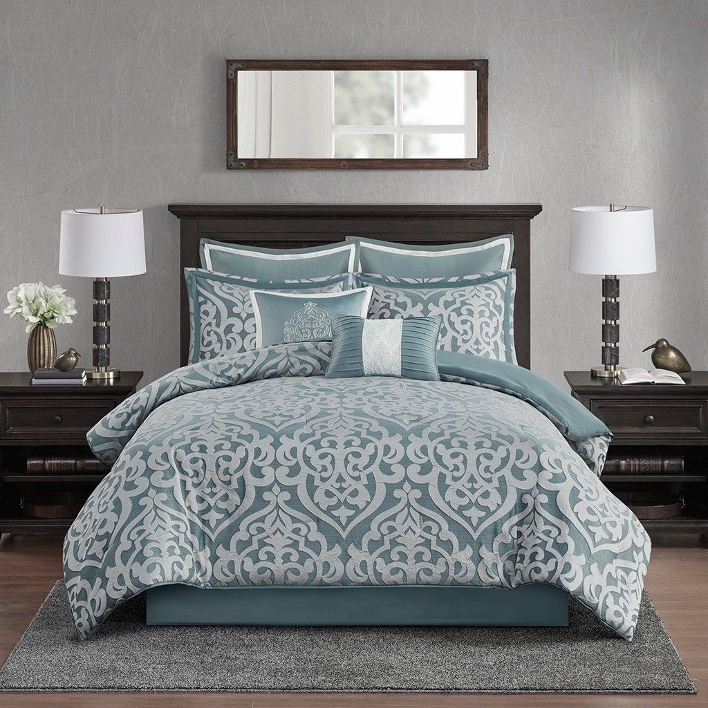 Unique Sea Green 8-Piece Jacquard Comforter Set – Elegant Executive Pattern for a Luxurious Bedroom