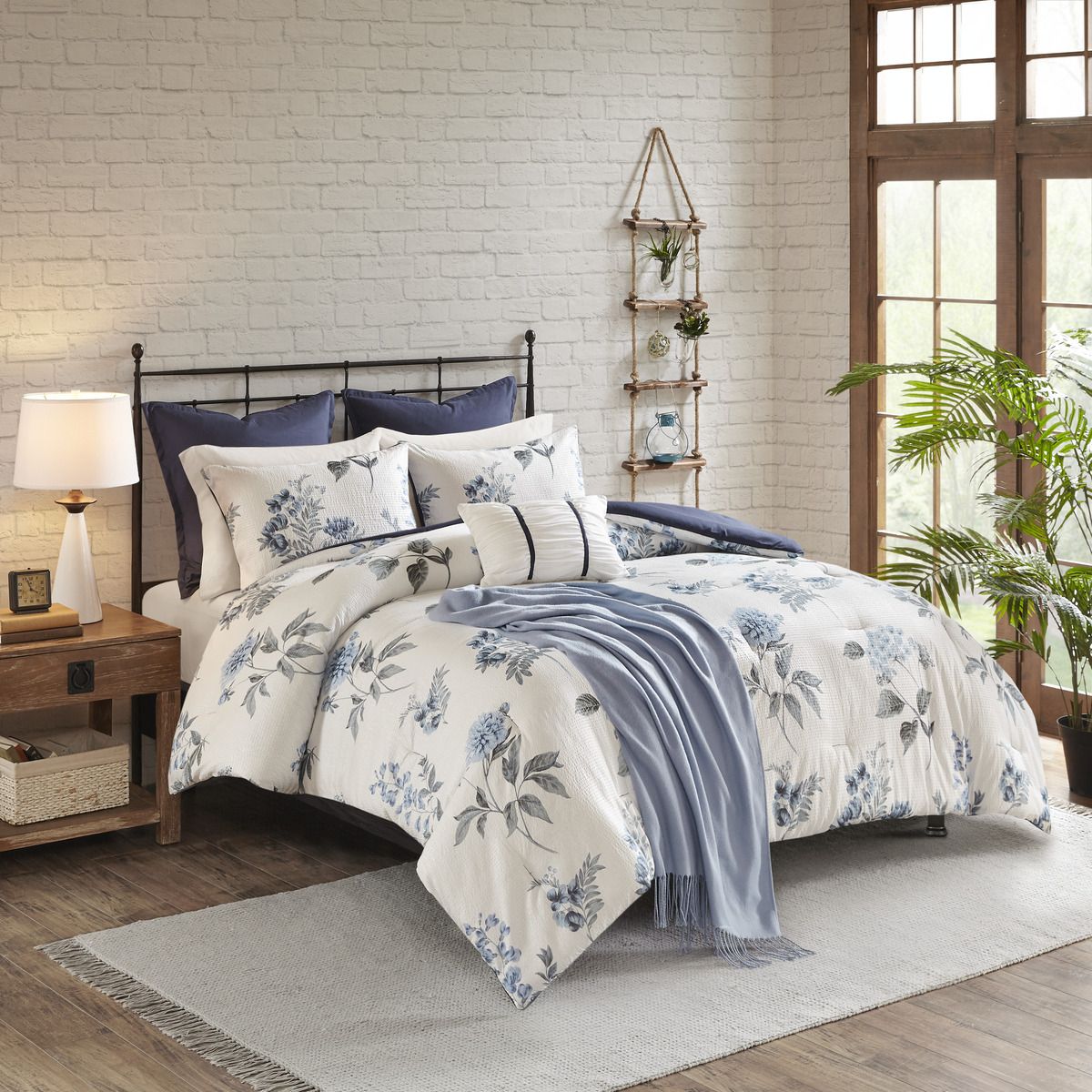 Gorgeous Floral on Cream – 7-Piece Printed Seersucker Comforter/Duvet Set with Throw Blanket