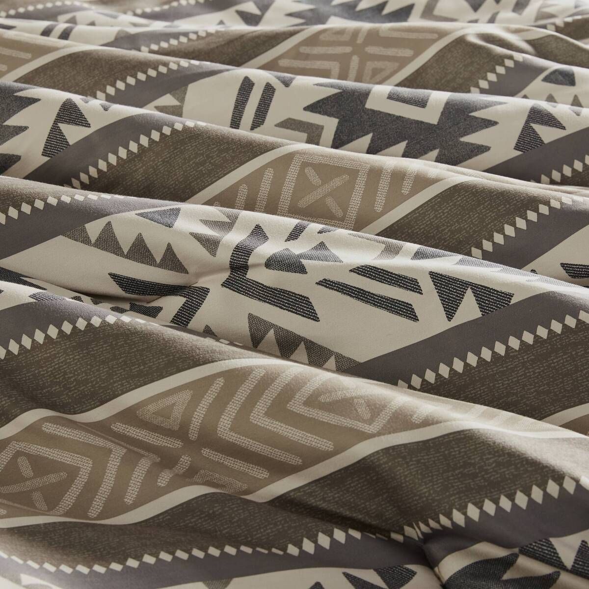 Ethnic-Inspired 5-Piece Stripe Herringbone Comforter Set with Throw Pillows – Natures Colours on Patterns Evoking Faraway Places